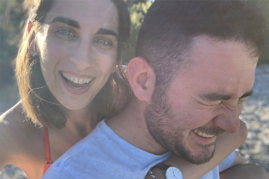 Momento espontáneo de Iván y Laura